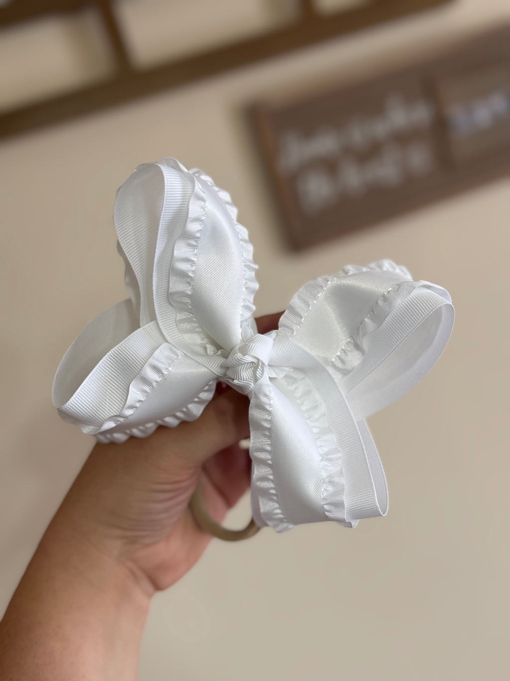 Ruffled Pearly White